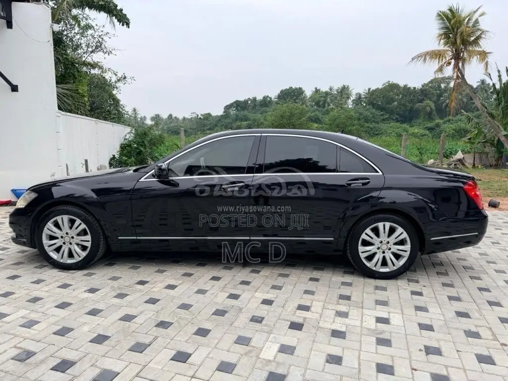 Mercedes-Benz S300 2010 Car (Used)