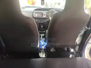 Toyota Vitz 2016 Car (Used)