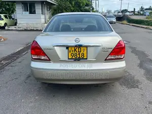 Nissan N17 2003 Car (Used)