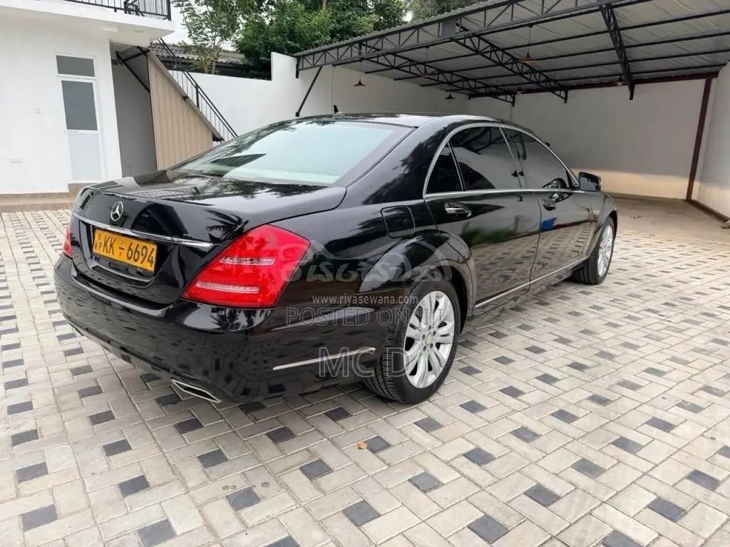 Mercedes-Benz S300 2010 Car (Used)