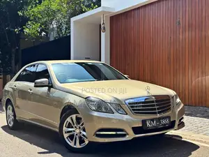 Mercedes-Benz E200 W212 2010 Car (Used)