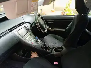 Toyota Prius 2012 Car (Used)