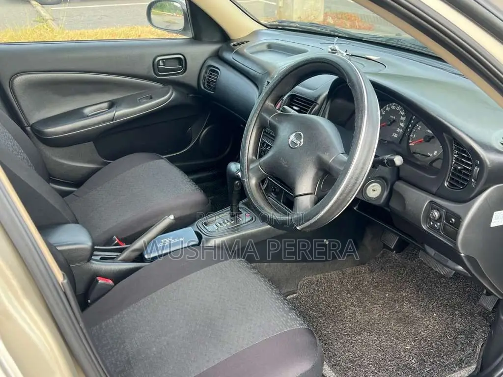 Nissan N17 2003 Car (Used)