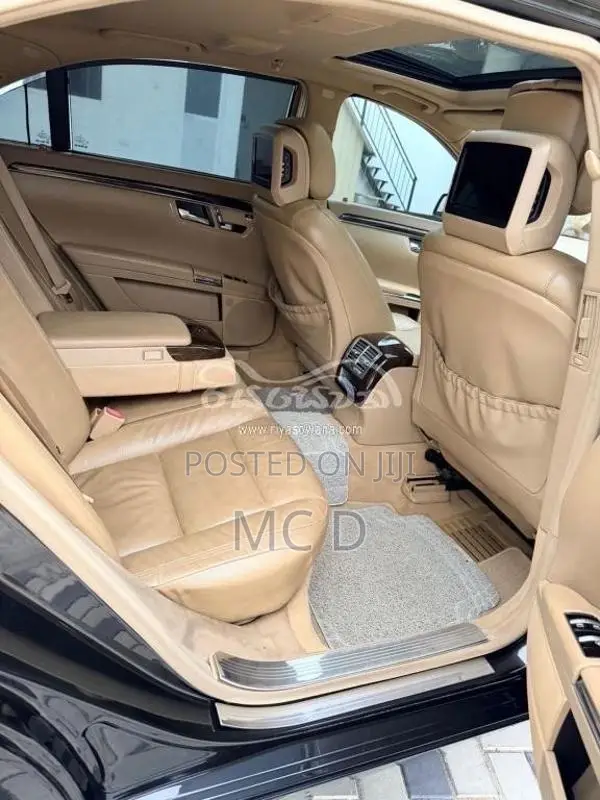 Mercedes-Benz S300 2010 Car (Used)