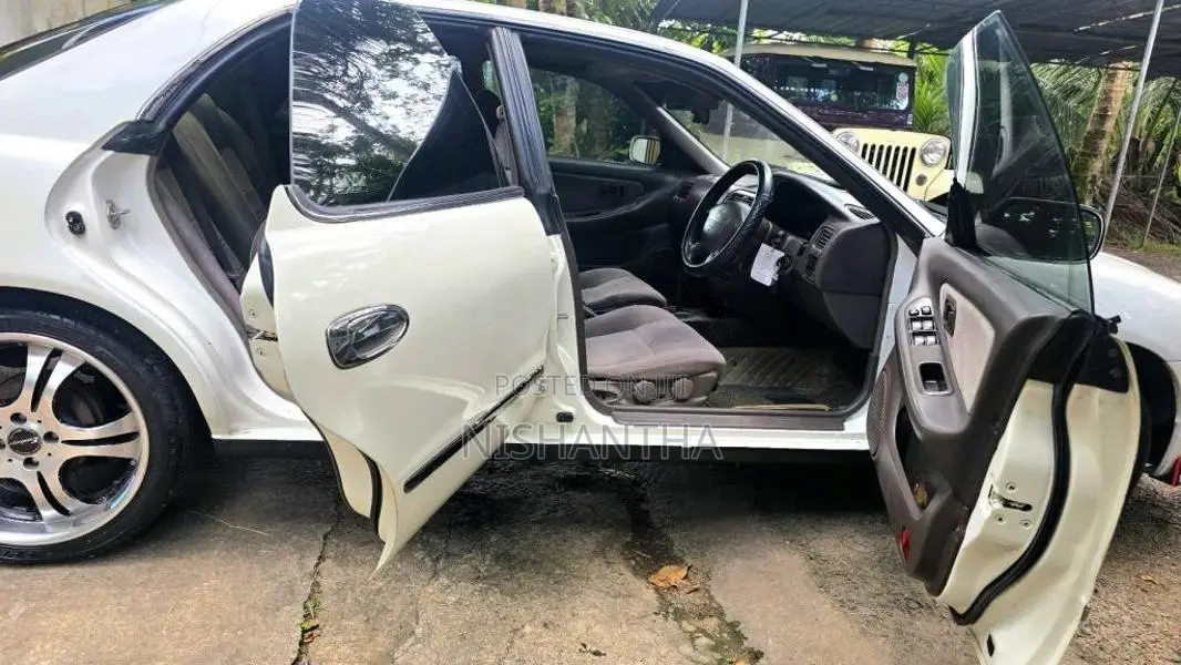 Nissan Presea 1998 Car (Used)