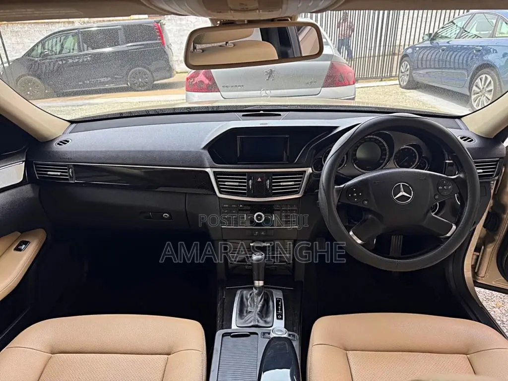 Mercedes-Benz E200 W212 2010 Car (Used)