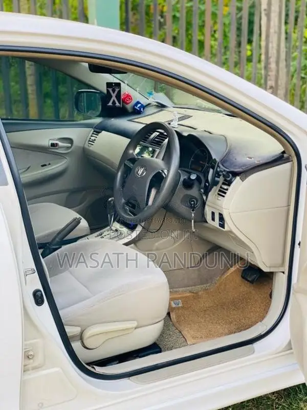 Toyota Axio 2010 Car (Used)
