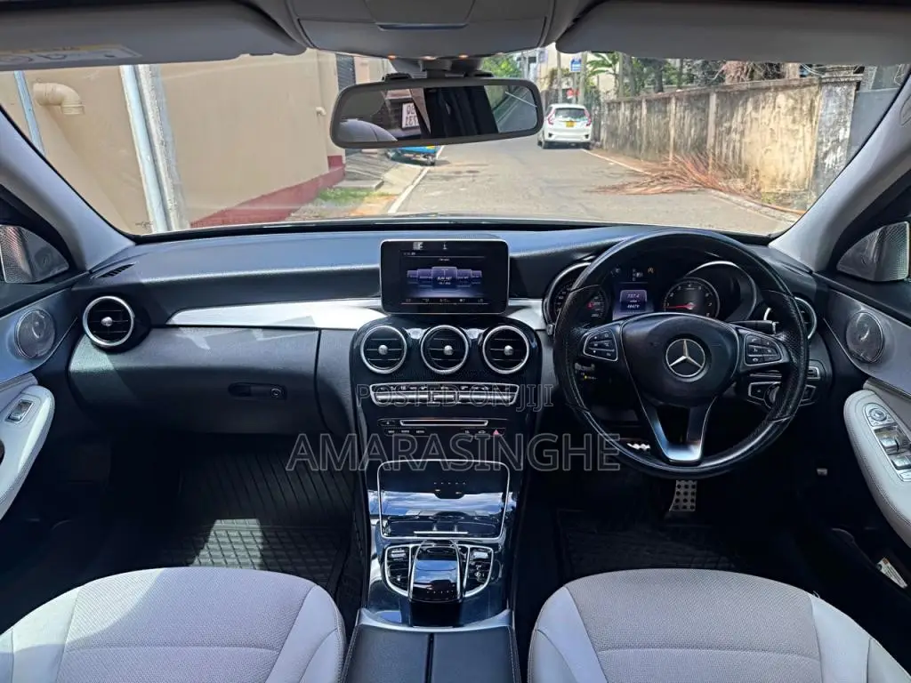 Mercedes-Benz C180 W205 Exclusive 2014 Car (Used)