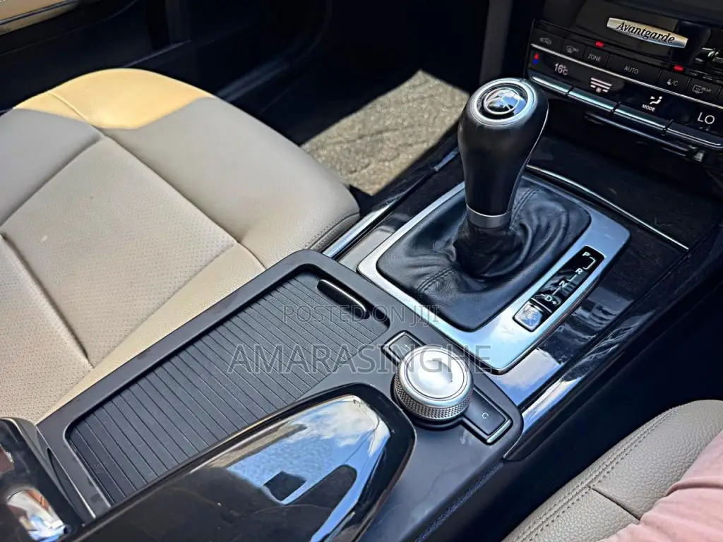 Mercedes-Benz E200 W212 2010 Car (Used)