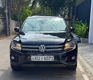 Volkswagen Tiguan 2012 Car (Used)