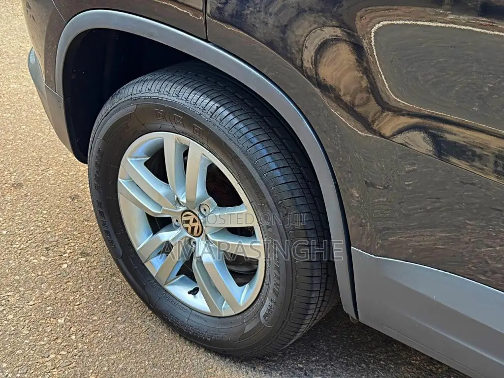 Volkswagen Tiguan 2012 Car (Used)