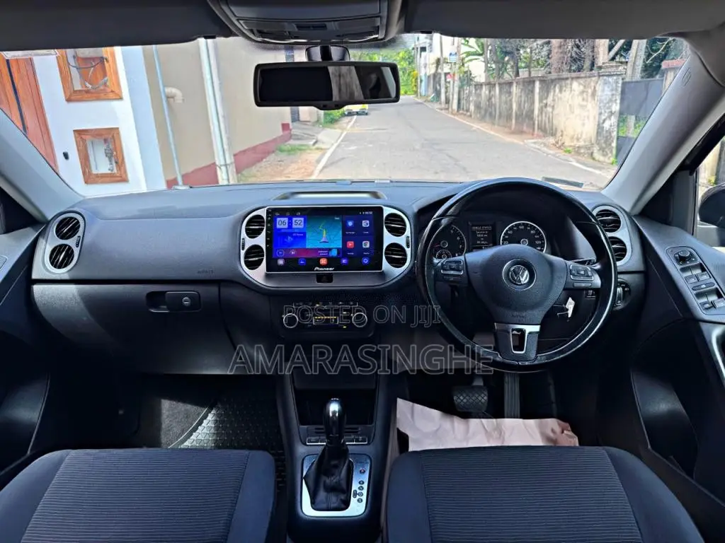Volkswagen Tiguan 2012 Car (Used)