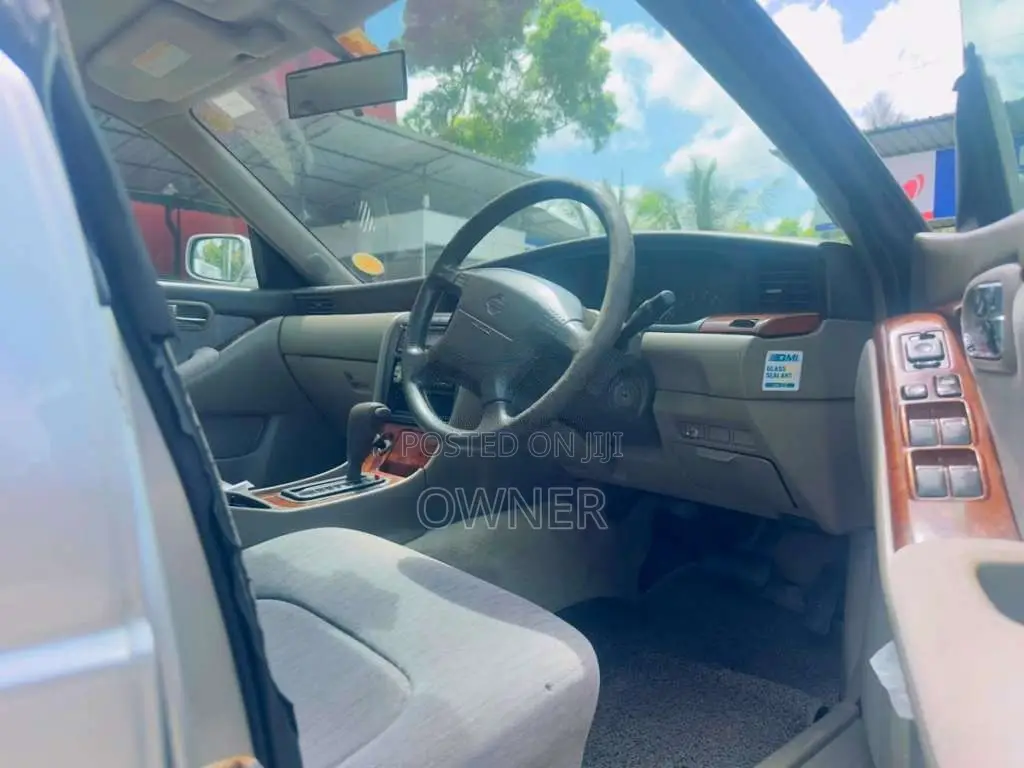 Nissan Laurel 1999 Car (Used)