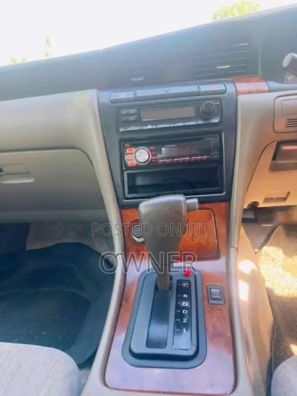 Nissan Laurel 1999 Car (Used)