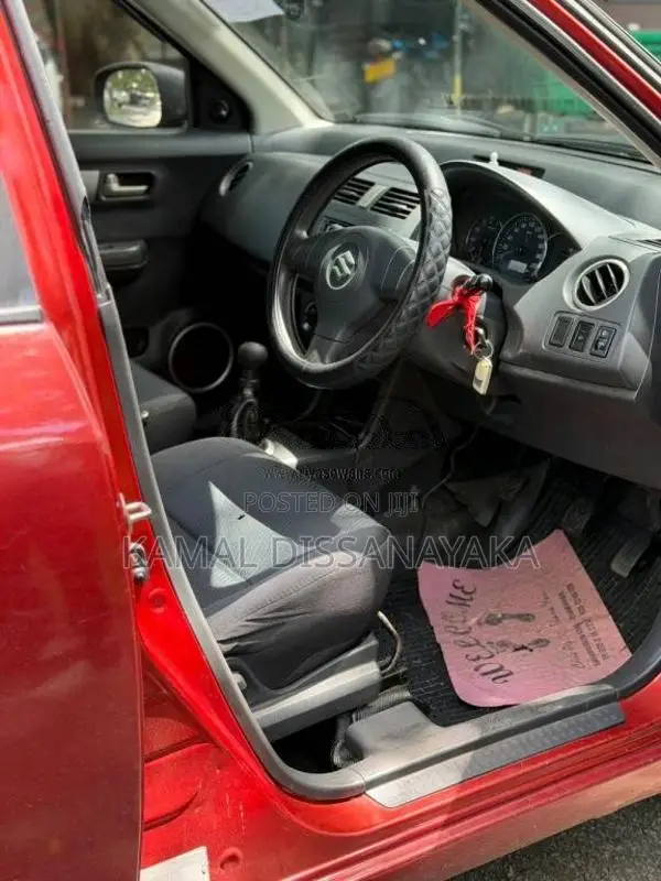 Suzuki Swift Vxi 2011 Car (Used)