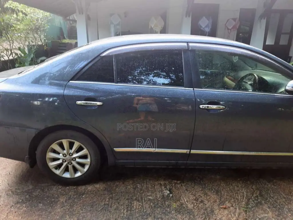 Toyota Premio 2013 Car (Used)