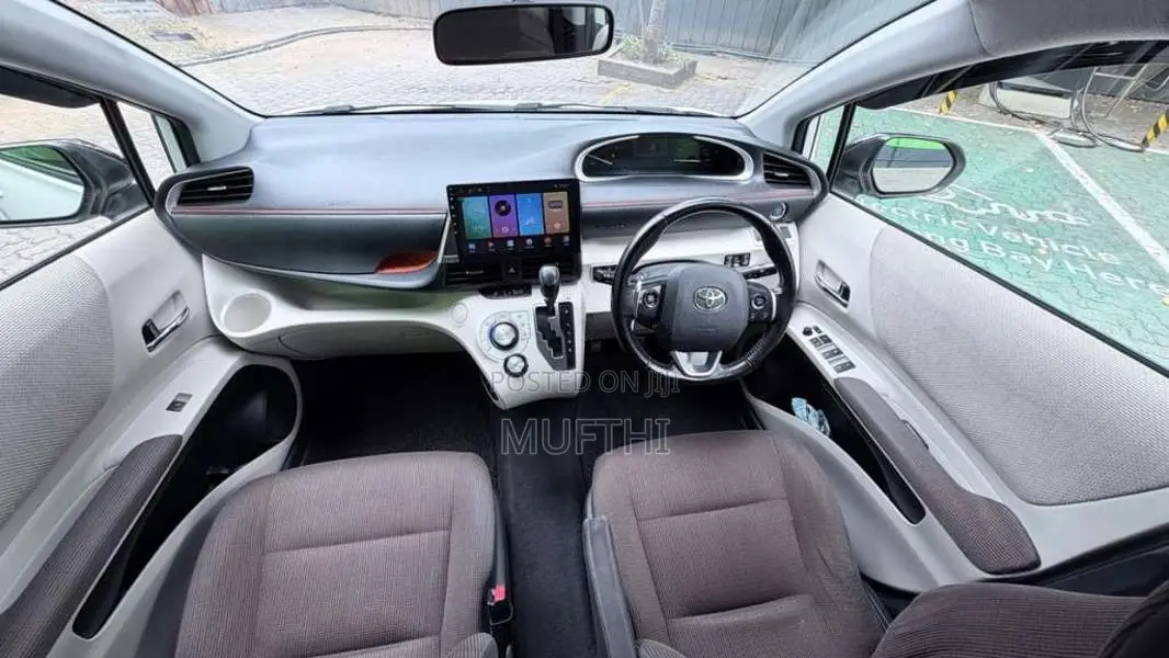 Toyota Sienta 2016 Car (Used)