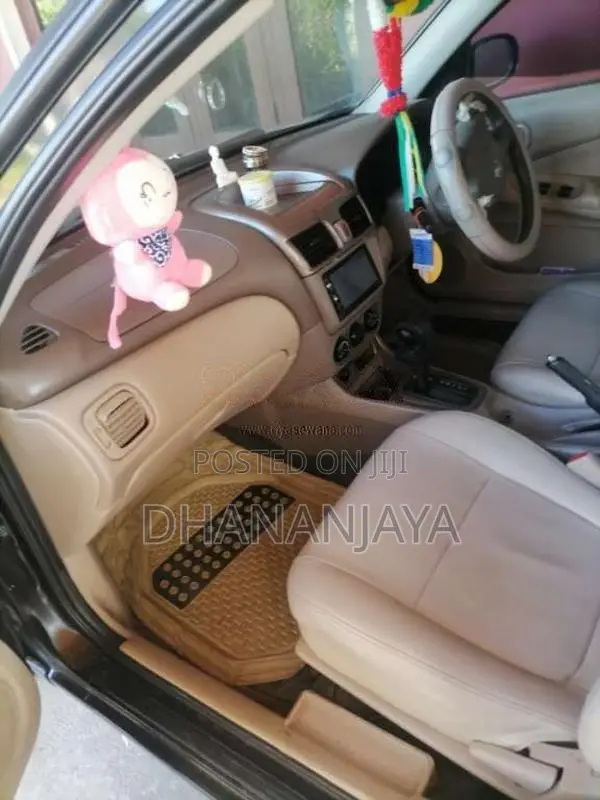 Nissan N17 2011 Car (Used)