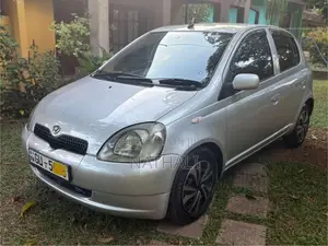 Toyota Vitz 1999 Car (Used)