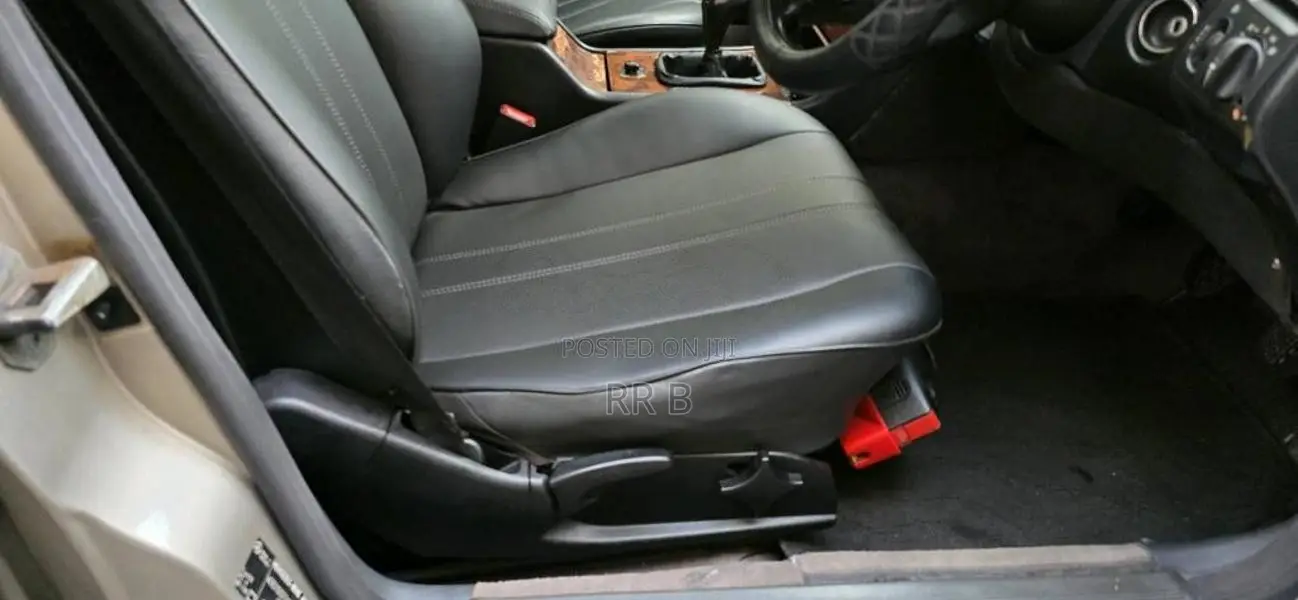 Mercedes-Benz E-Class W210-E230ed 1996 Car (Used)