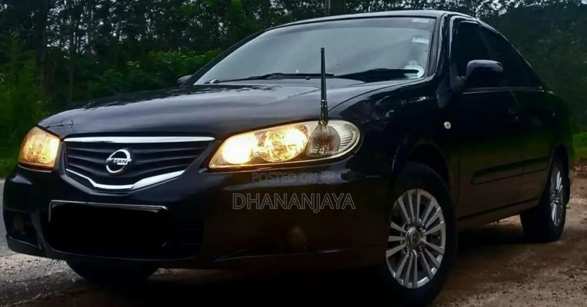 Nissan N17 2011 Car (Used)