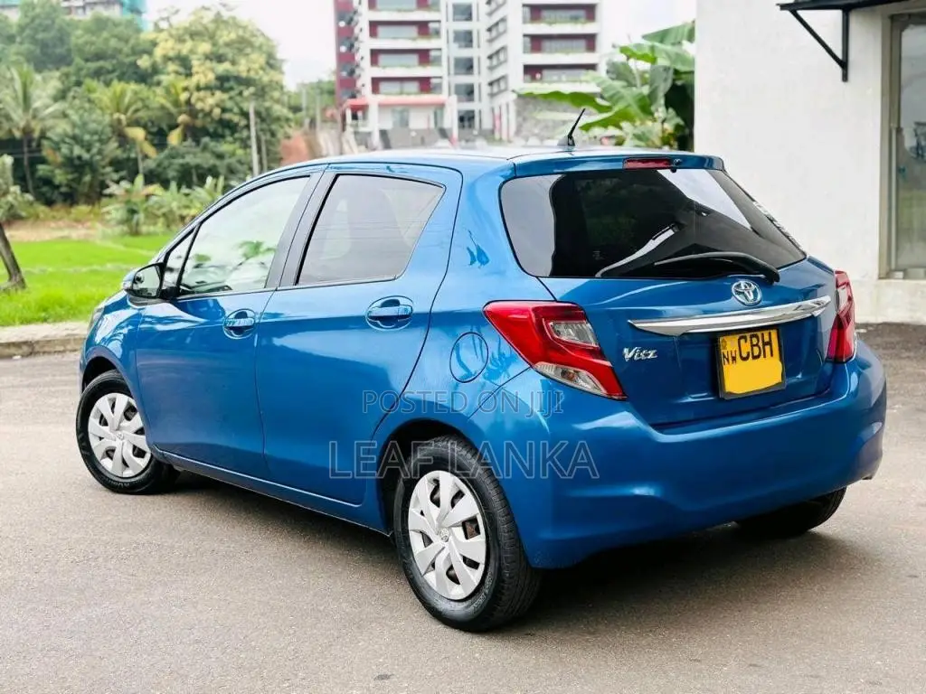 Toyota Vitz 2016 Car (Used)