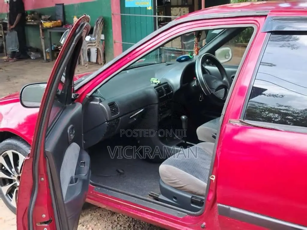 Suzuki Esteem 2000 Car (Used)