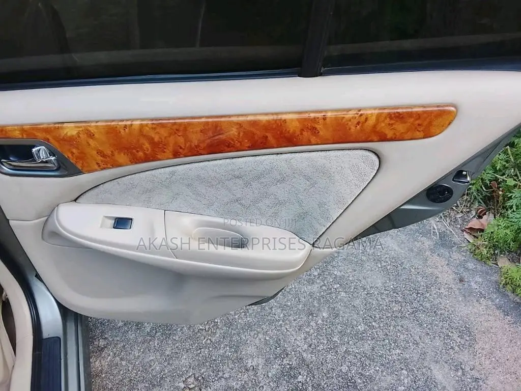 Nissan N16 Sylphy 2000 Car (Used)