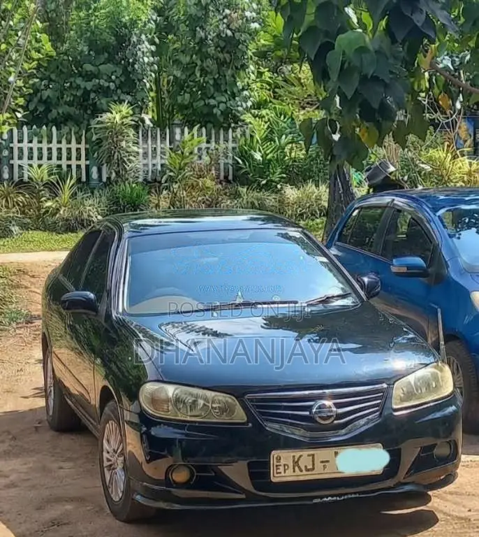 Nissan N17 2011 Car (Used)
