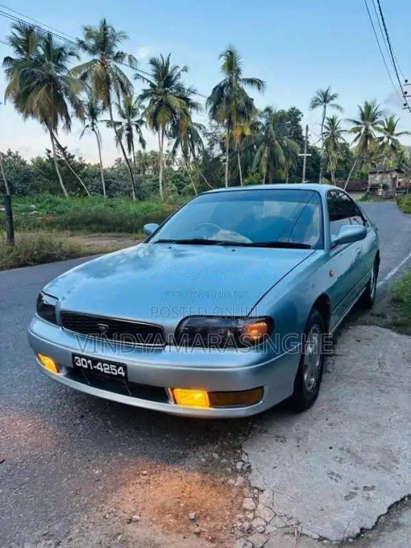 Nissan Bluebird SU13 Limited 1996 Car (Used)