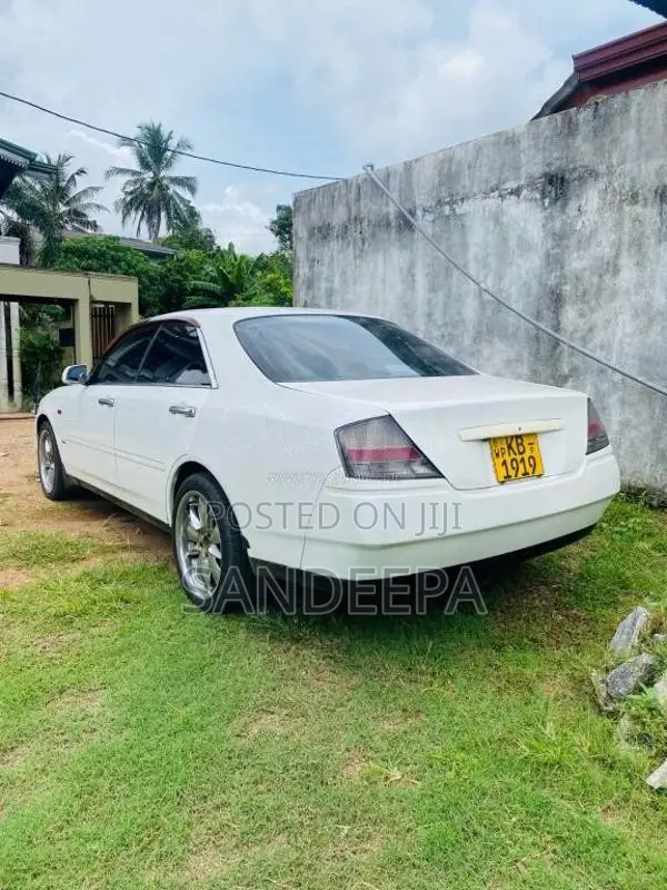 Nissan Cedric 2000 Car (Used)