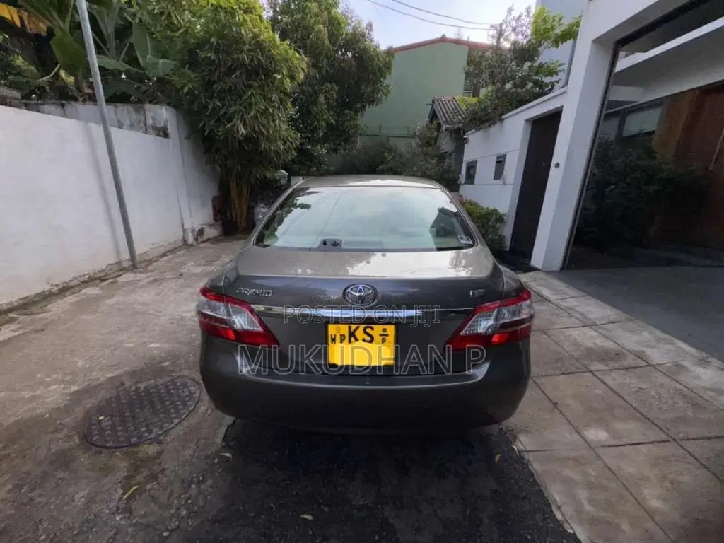 Toyota Premio 2011 Car (Used)