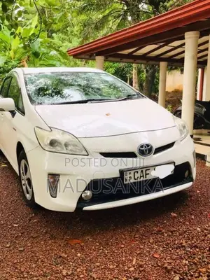Toyota Prius 2015 Car (Used)
