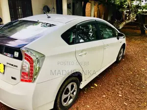 Toyota Prius 2015 Car (Used)