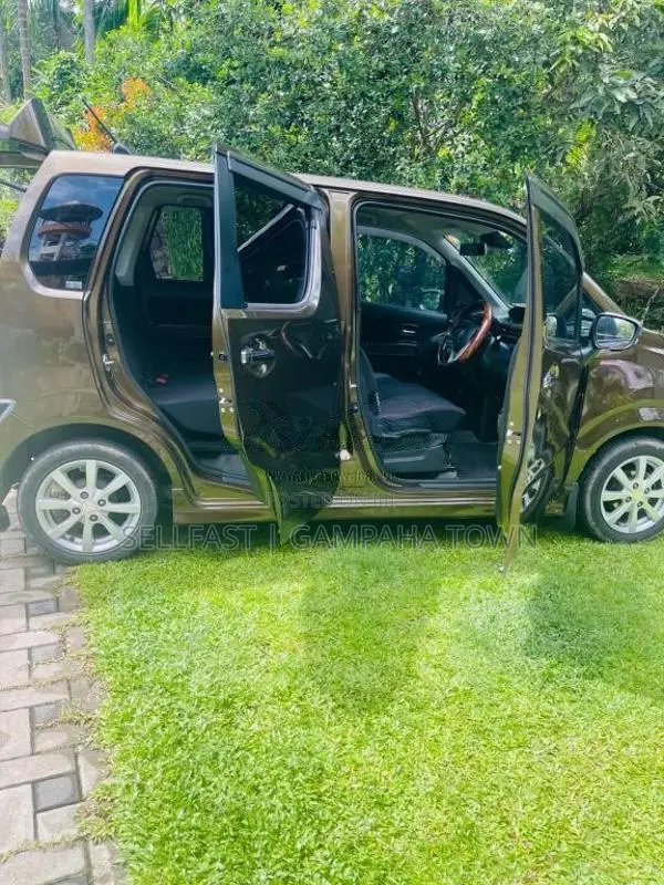 Suzuki Wagon R Stingray 2017 Car (Used)
