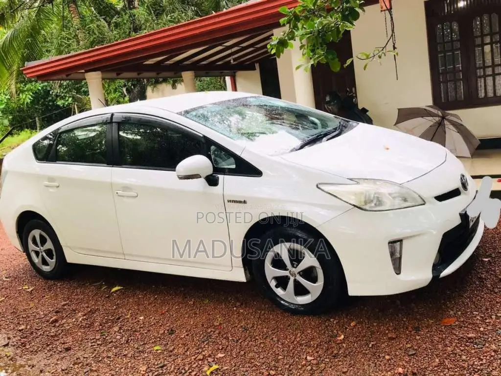 Toyota Prius 2015 Car (Used)