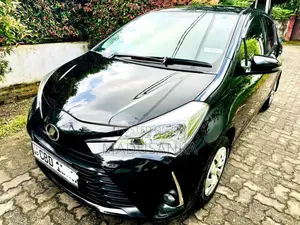Toyota Vitz 2017 Car (Used)