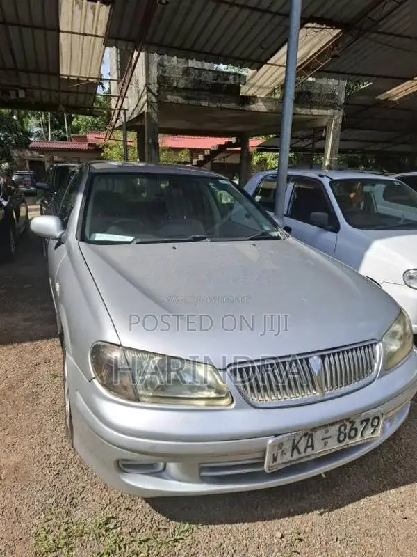 Nissan N16 2000 Car (Used)