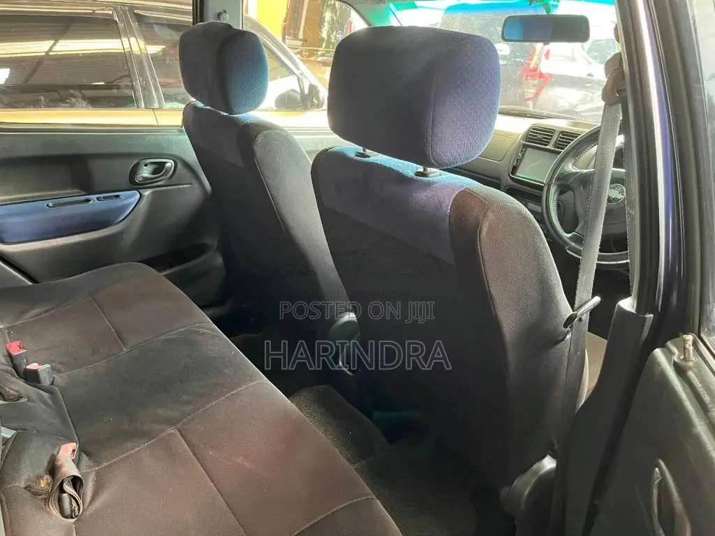 Chevrolet Cruze 2004 Car (Used)