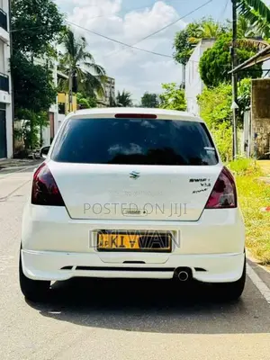 Suzuki Swift 2010 Car (Used)