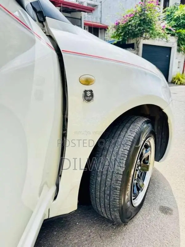Suzuki Swift 2010 Car (Used)