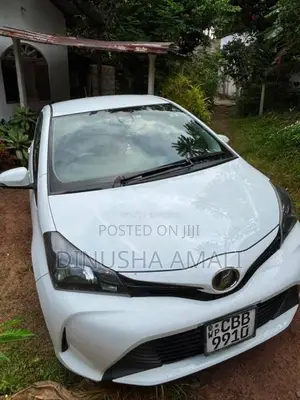 Toyota Vitz 2015 Car (Used)