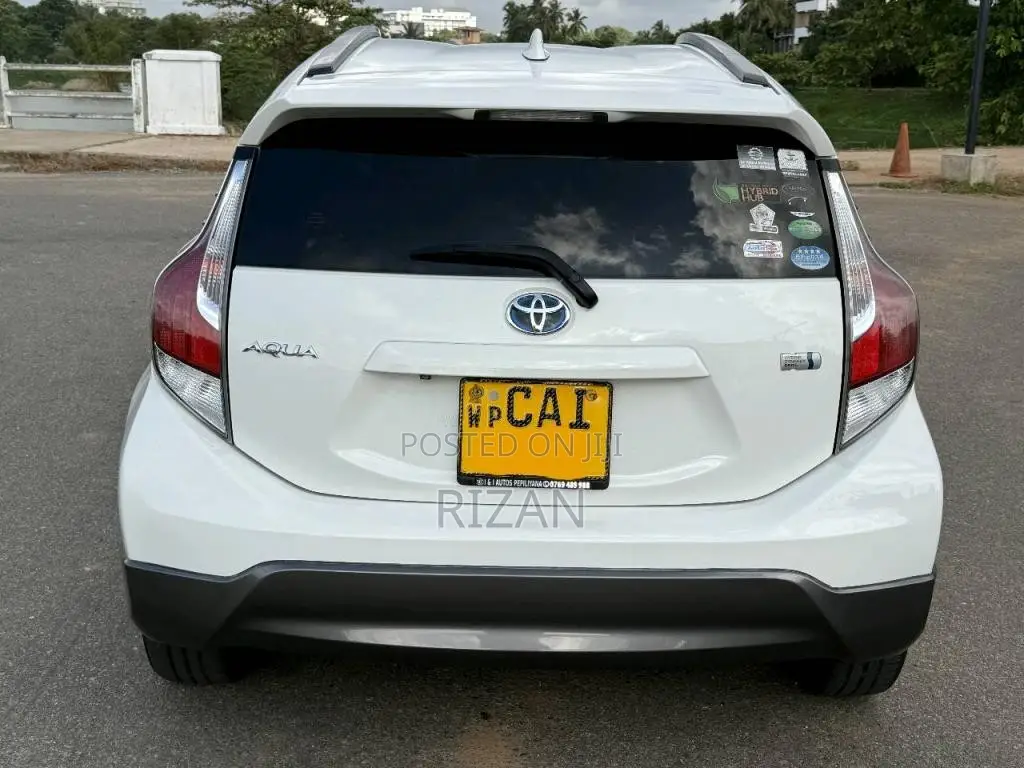 Toyota Aqua X Urban 2015 Car (Used)