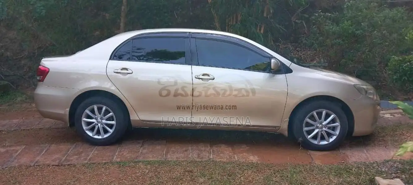 Toyota Axio 2010 Car (Used)
