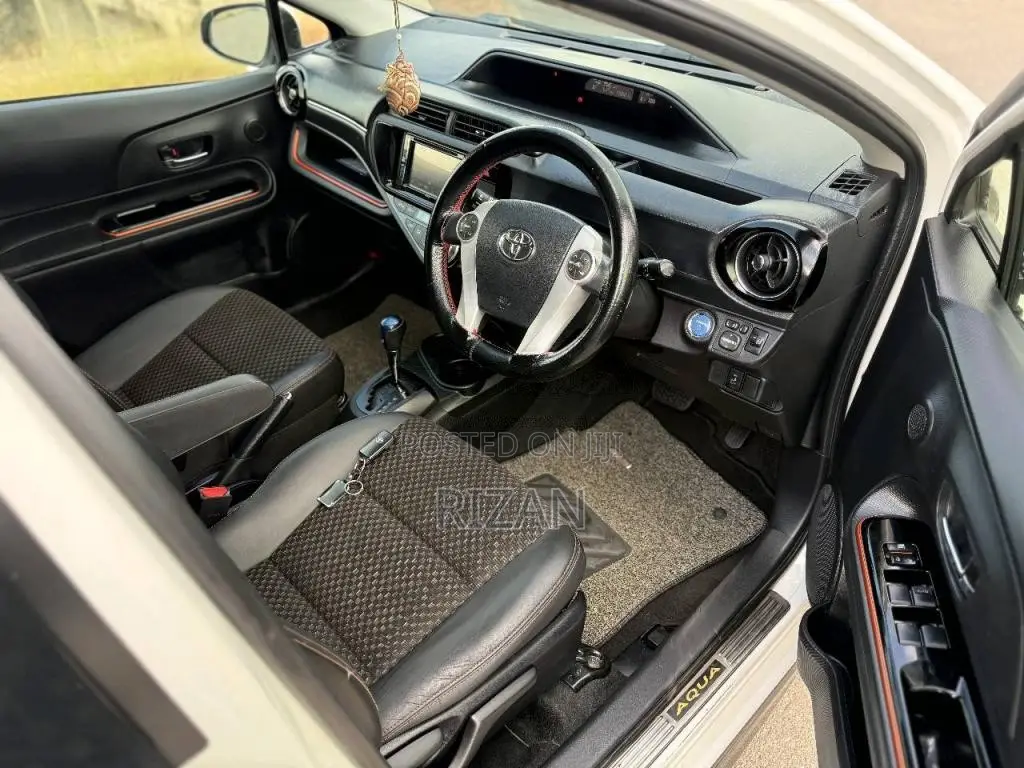Toyota Aqua X Urban 2015 Car (Used)