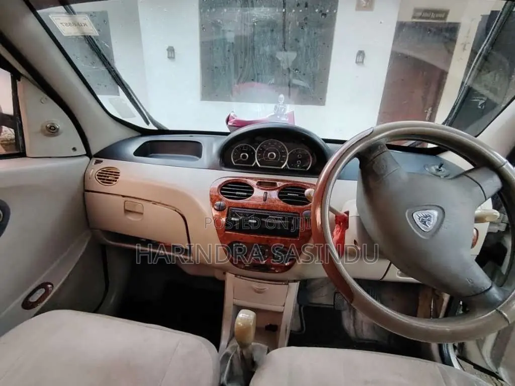 Micro Trend 2012 Car (Used)