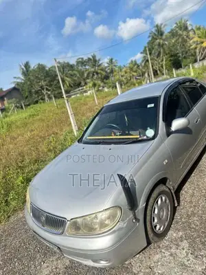 Nissan N16 2000 Car (Used)