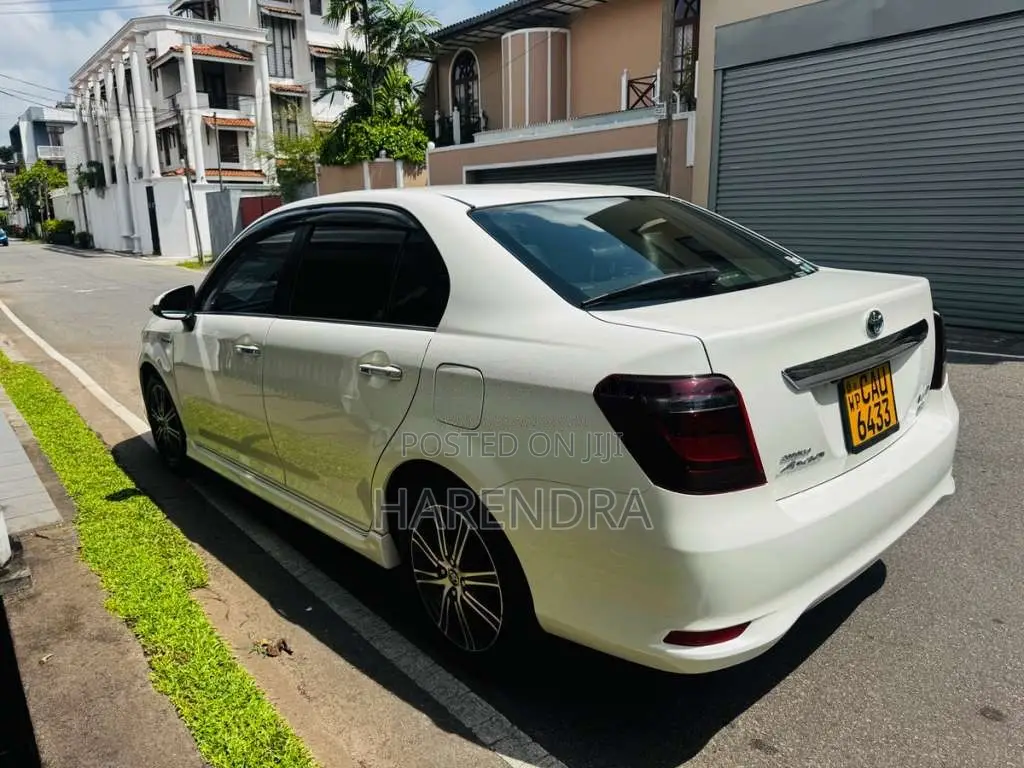 Toyota Axio 2017 Car (Used)
