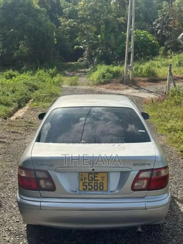 Nissan N16 2000 Car (Used)