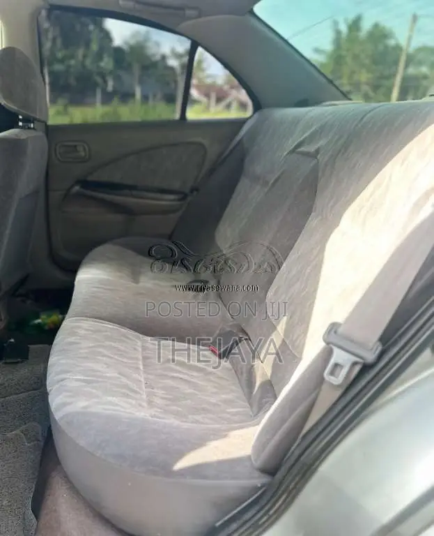 Nissan N16 2000 Car (Used)